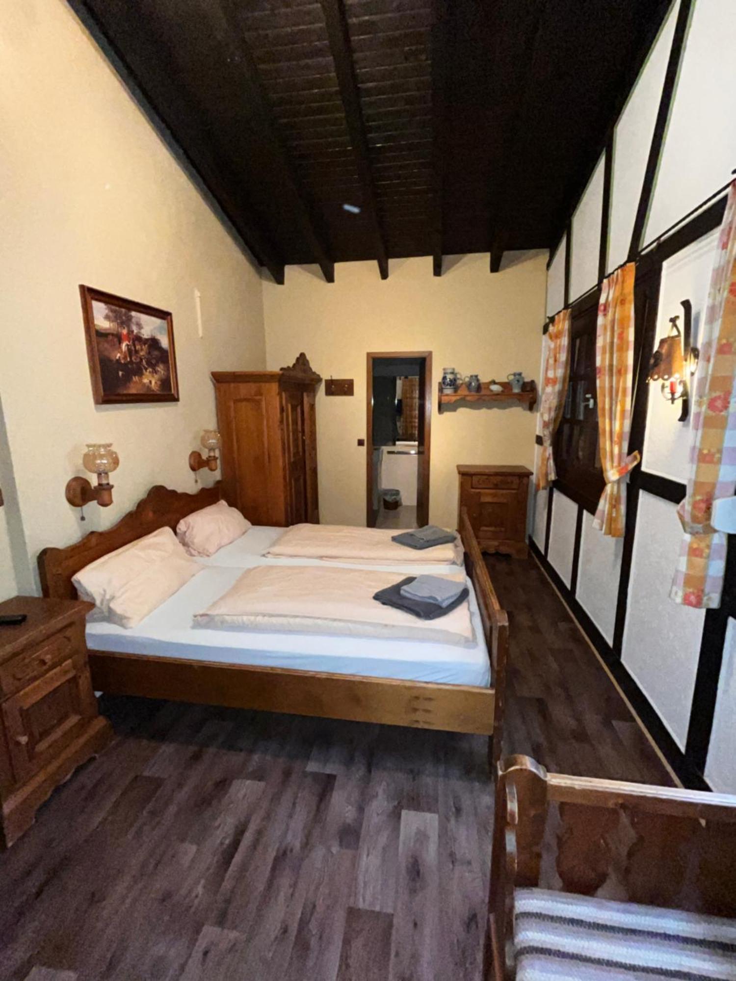Hotel Zur Post Limburg Bad Camberg Hunfelden Bagian luar foto
