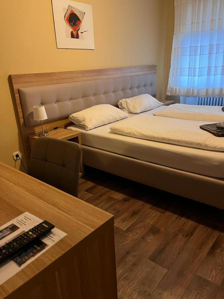 Hotel Zur Post Limburg Bad Camberg Hunfelden Bagian luar foto