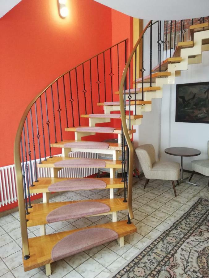 Hotel Zur Post Limburg Bad Camberg Hunfelden Bagian luar foto